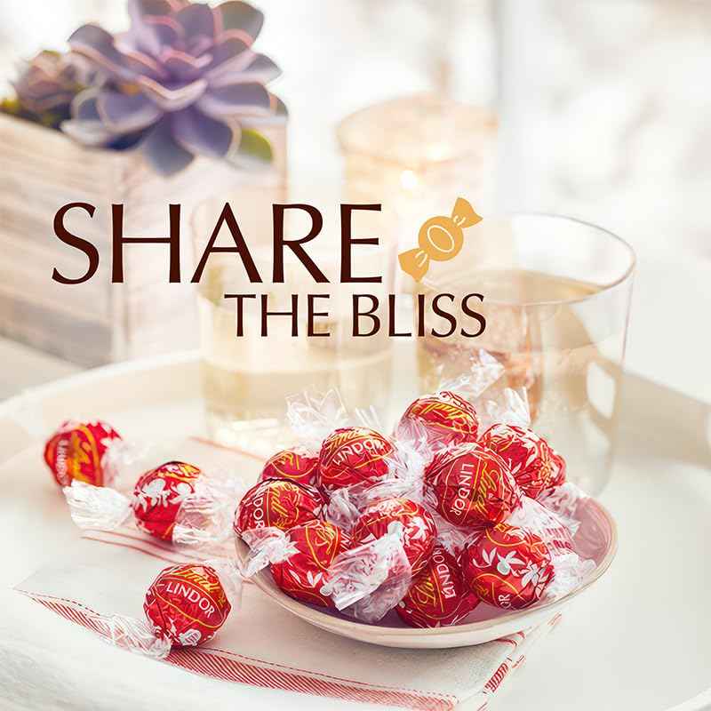 Lindt Lindor Milk Cornet Festive Sharing Pack, 200 Gram